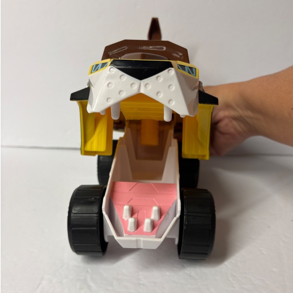 Paw Patrol Cat Pack Leo Figure and Transforming Lion Toy Truck Vehicle Set - Picture 5 of 8